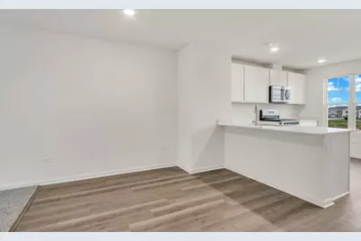 426 Lakeshore Court, Saint Charles, IL 60174 - Photo 6