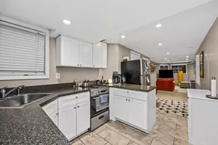 1468 W Foster Ave, Chicago, IL 60640 - Photo 26