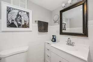 1468 W Foster Ave, Chicago, IL 60640 - Photo 28