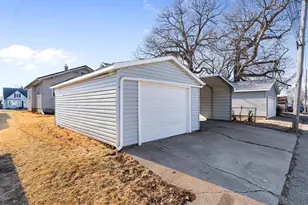 2449 21st Ave, Rock Island, IL 61201 - Photo 8