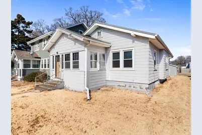 2449 21st Avenue, Rock Island, IL 61201 - Photo 4