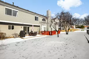 1879 Independence Ct, Gurnee, IL 60031 - Photo 16