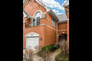 4228 W Harrington Ln, Chicago, IL 60646 - Photo 2