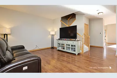 799 S Waterbury Drive, Round Lake, IL 60073 - Photo 2