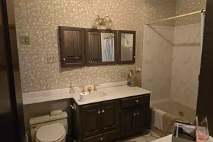 5638 N Western Ave, Chicago, IL 60659 - Photo 8