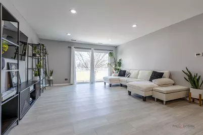 4406 Euclid Avenue #2C, Rolling Meadows, IL 60008 - Photo 4