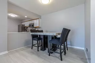 4406 Euclid Ave, Rolling Meadows, IL 60008 - Photo 8