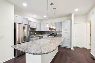 905 Times Square Dr, Aurora, IL 60504 - Photo 10