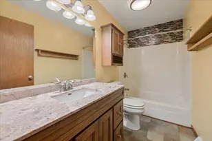 921 Knollside Rd, New Lenox, IL 60451 - Photo 12