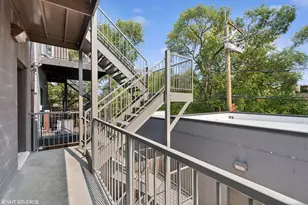 3715 S Giles Ave, Chicago, IL 60653 - Photo 12