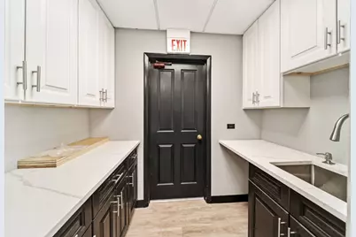 1980 S. Carboy Road, Mount Prospect, IL 60056 - Photo 6