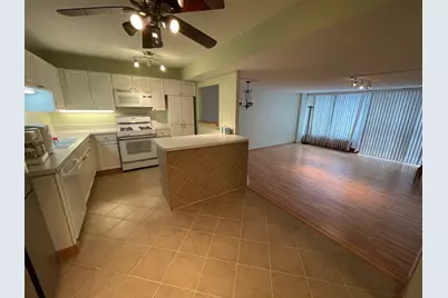 230 E Ontario Street #402, Chicago, IL 60611 - Photo 6