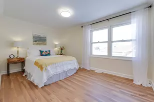 233 Winfield Ct, Vernon Hills, IL 60061 - Photo 12