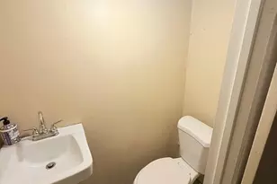 7047 S Eberhart Ave, Chicago, IL 60637 - Photo 24