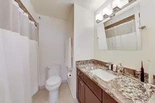 3660 N Lake Shore Dr, Chicago, IL 60613 - Photo 12