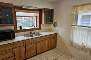 7436 W 58th St, Summit, IL 60501 - Photo 4