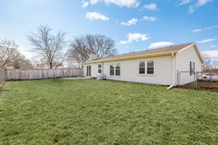 1225 Radcliffe Rd, Buffalo Grove, IL 60089 - Photo 24