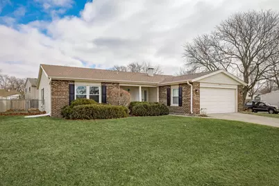 1225 Radcliffe Road, Buffalo Grove, IL 60089 - Photo 2