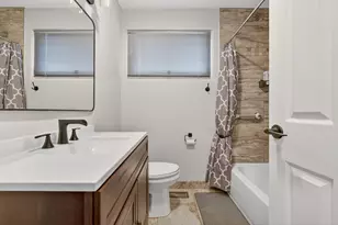 203 S See-Gwun Ave, Mount Prospect, IL 60056 - Photo 10