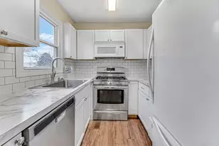 5308 Woodland Dr, Oak Forest, IL 60452 - Photo 10