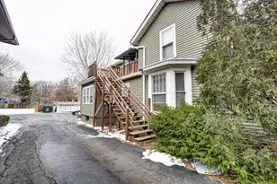 426 N Lake St, Aurora, IL 60506 - Photo 2