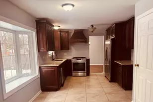 30W011 Kensington Dr, Warrenville, IL 60555 - Photo 4