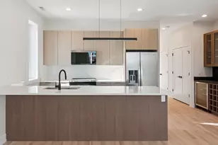 4536 S Prairie Ave, Chicago, IL 60653 - Photo 8