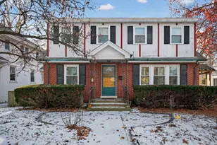 303 Lionel Rd, Riverside, IL 60546 - Photo 1