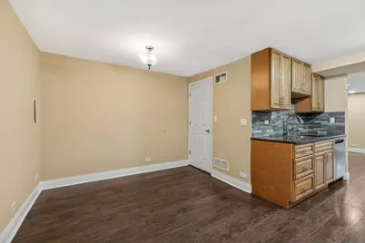 [Address not provided], Carpentersville, IL 60110 - Photo 12
