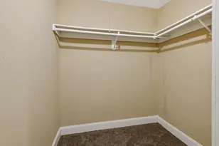 [Address not provided], Carpentersville, IL 60110 - Photo 16