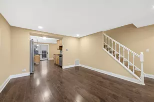 [Address not provided], Carpentersville, IL 60110 - Photo 6