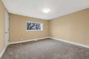 [Address not provided], Carpentersville, IL 60110 - Photo 18