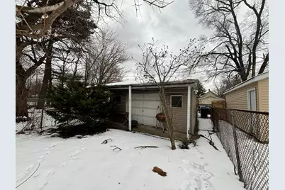 335 W 106th Place, Chicago, IL 60628 - Photo 4