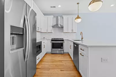 4337 S Berkeley Avenue #2, Chicago, IL 60653 - Photo 4