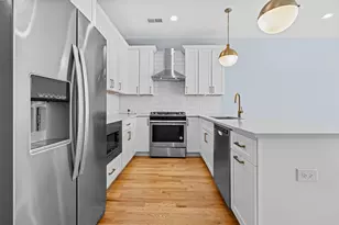 4337 S Berkeley Ave, Chicago, IL 60653 - Photo 4