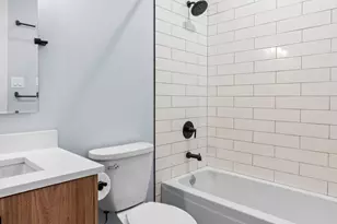 4337 S Berkeley Ave, Chicago, IL 60653 - Photo 16