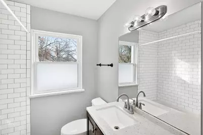 1045 S Columbine Avenue, Lombard, IL 60148 - Photo 8