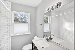 1045 S Columbine Ave, Lombard, IL 60148 - Photo 8