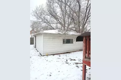 8352 S Phillips Avenue, Chicago, IL 60617 - Photo 4