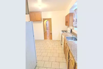 8352 S Phillips Avenue, Chicago, IL 60617 - Photo 6