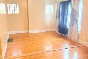 8352 S Phillips Ave, Chicago, IL 60617 - Photo 8