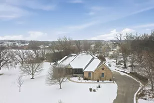 33817 N Fischer Dr, Ingleside, IL 60041 - Photo 2