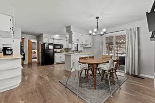 914 Donnie Ct, Joliet, IL 60435 - Photo 4