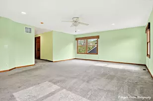 2215 Crystal Cir, Crystal Lake, IL 60012 - Photo 36