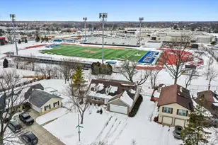 931 Canterbury Dr, Schaumburg, IL 60195 - Photo 2