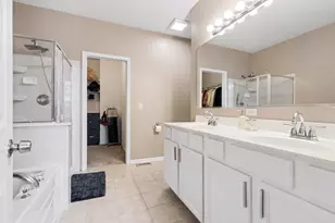 906 Bluebell Cir, Joliet, IL 60431 - Photo 8