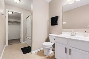 906 Bluebell Cir, Joliet, IL 60431 - Photo 12