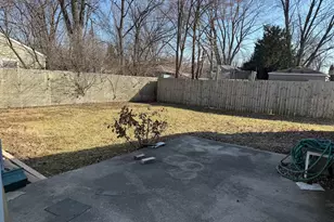 1700 Houston Ave, Joliet, IL 60433 - Photo 22