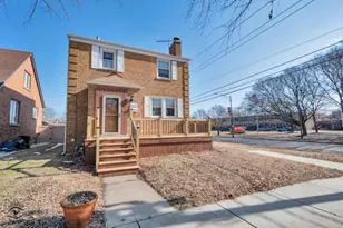 9857 S Hamlin Ave, Evergreen Park, IL 60805 - Photo 1