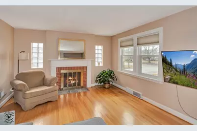 9857 S Hamlin Avenue, Evergreen Park, IL 60805 - Photo 8